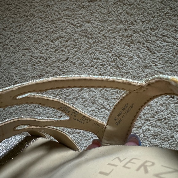 naturalizer gold women’s heels size 6.5 - Picture 3 of 3